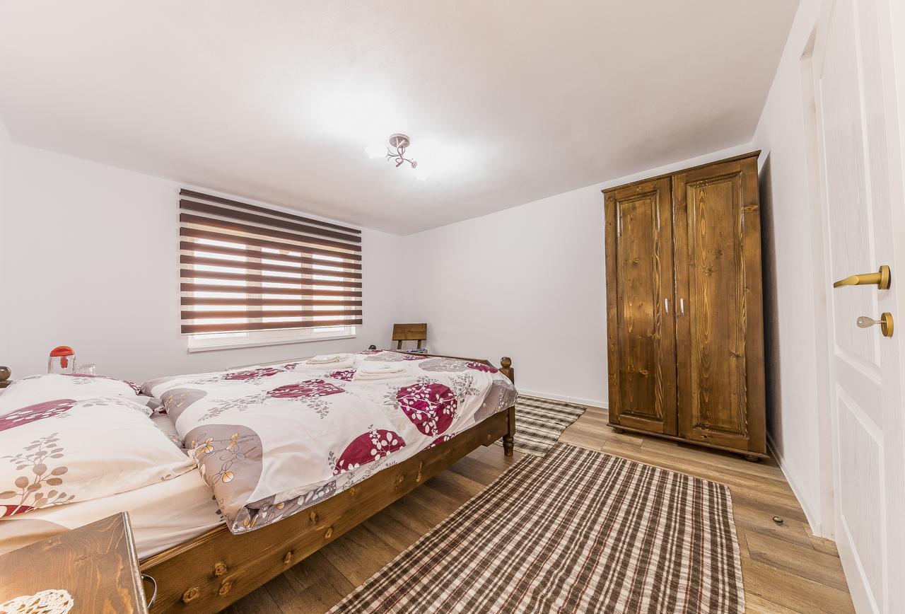 Casa Iancu Hotel Jina Eksteriør billede